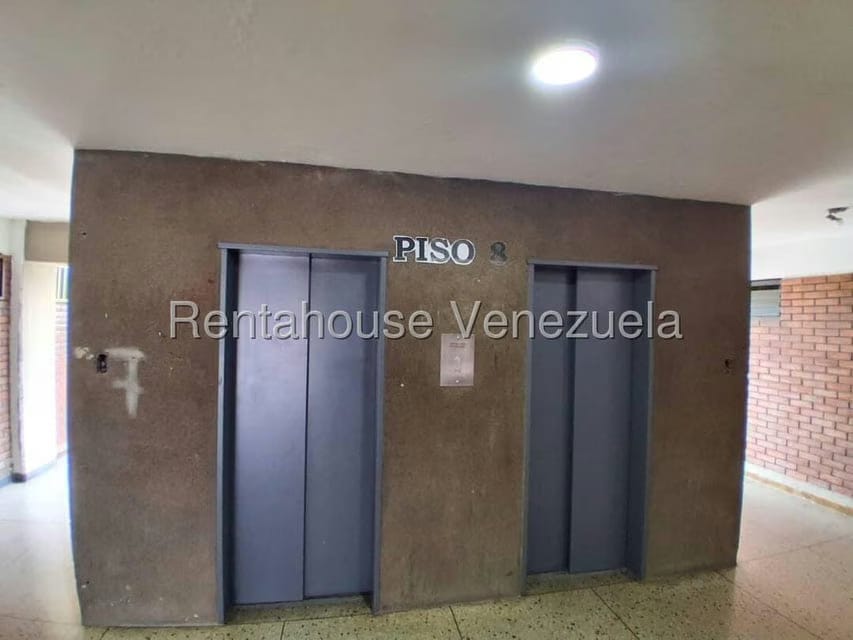 Comercial (Oficina) en Alquiler en Centro, Lara - 11