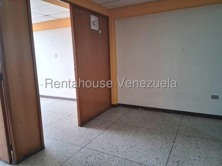 Comercial (Oficina) en Alquiler en Centro, Lara - 18