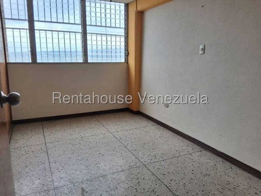 Comercial (Oficina) en Alquiler en Centro, Lara - 3