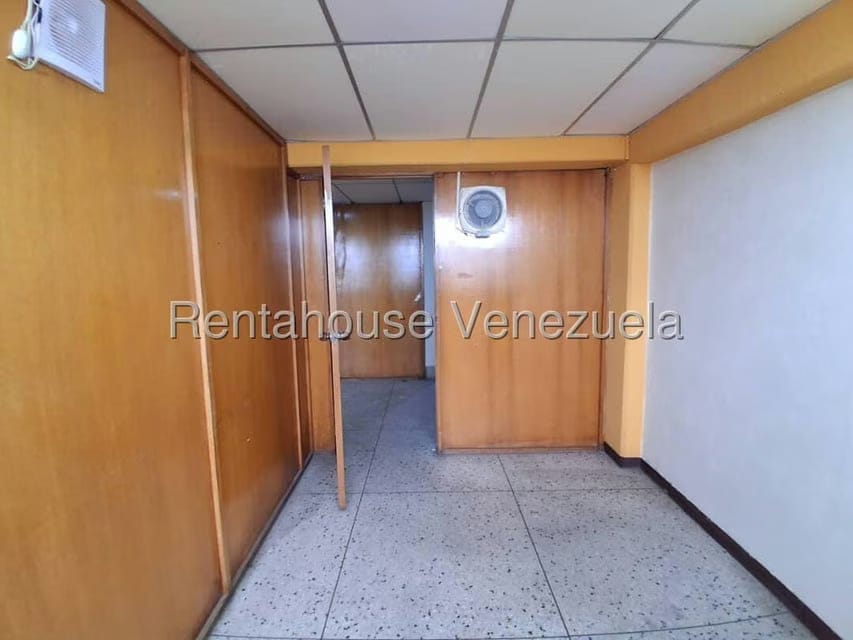 Comercial (Oficina) en Alquiler en Centro, Lara - 21
