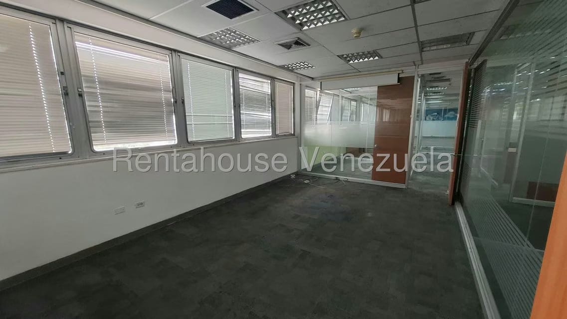 Comercial (Oficina) en Alquiler en Macaracuay, Distrito Metropolitano - 14