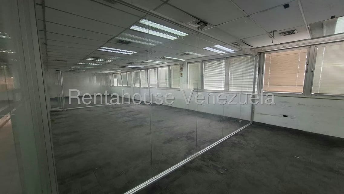 Comercial (Oficina) en Alquiler en Macaracuay, Distrito Metropolitano - 15