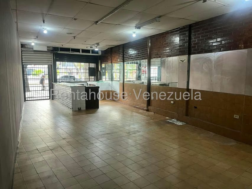 Comercial (Local Comercial) en Alquiler en Avenida Bolivar Norte, Carabobo - 2