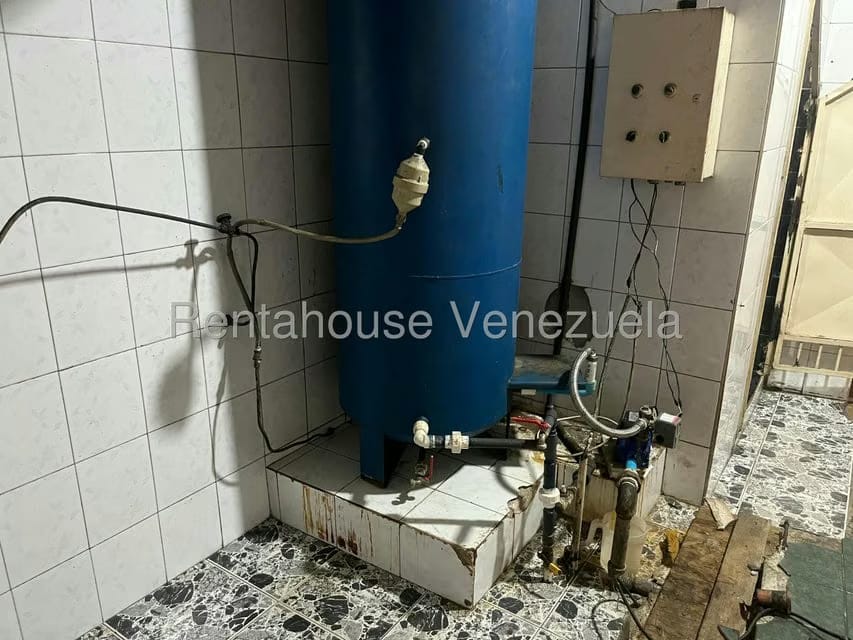 Comercial (Local Comercial) en Alquiler en Avenida Bolivar Norte, Carabobo - 12