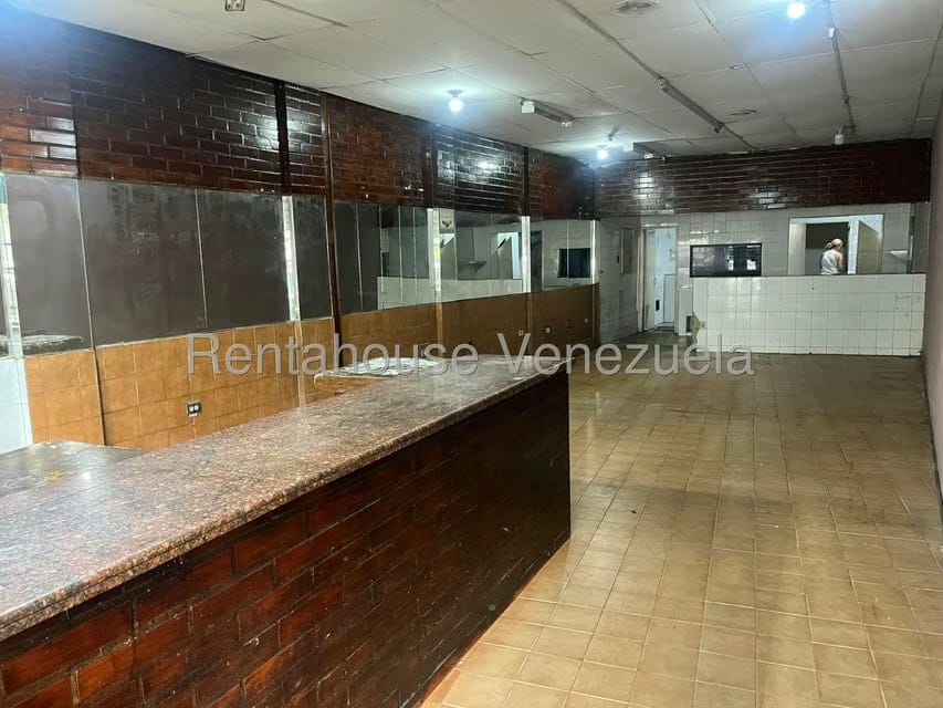 Comercial (Local Comercial) en Alquiler en Avenida Bolivar Norte, Carabobo - 4