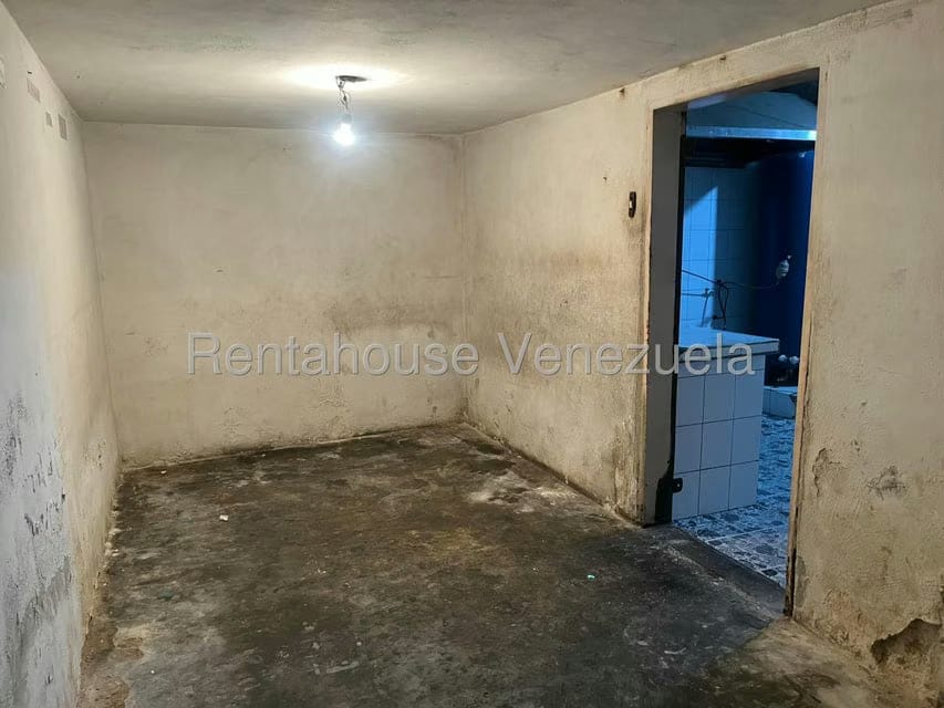 Comercial (Local Comercial) en Alquiler en Avenida Bolivar Norte, Carabobo - 10
