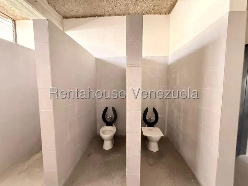 Comercial (Galpon - Deposito) en Alquiler en La Yaguara, Distrito Metropolitano - 12