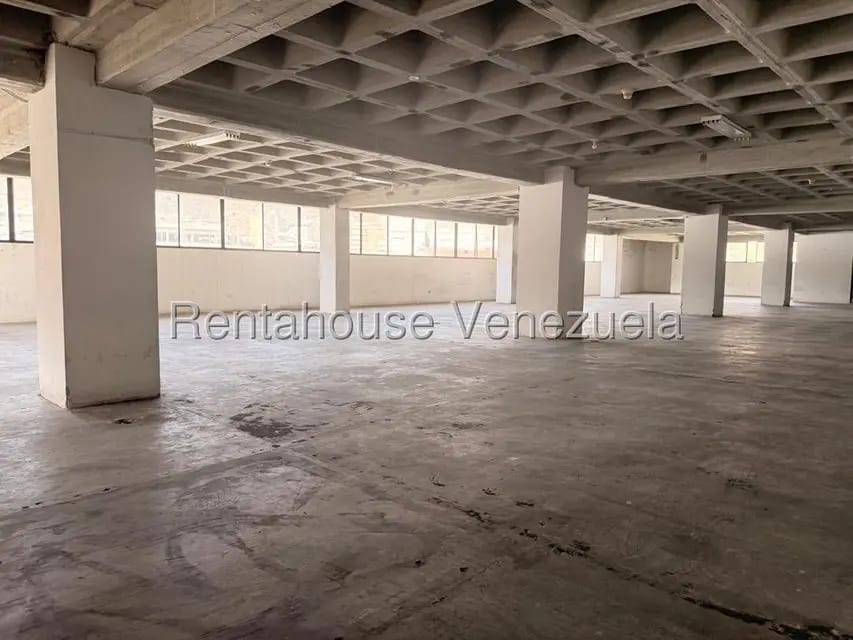 Comercial (Galpon - Deposito) en Alquiler en La Yaguara, Distrito Metropolitano - 23