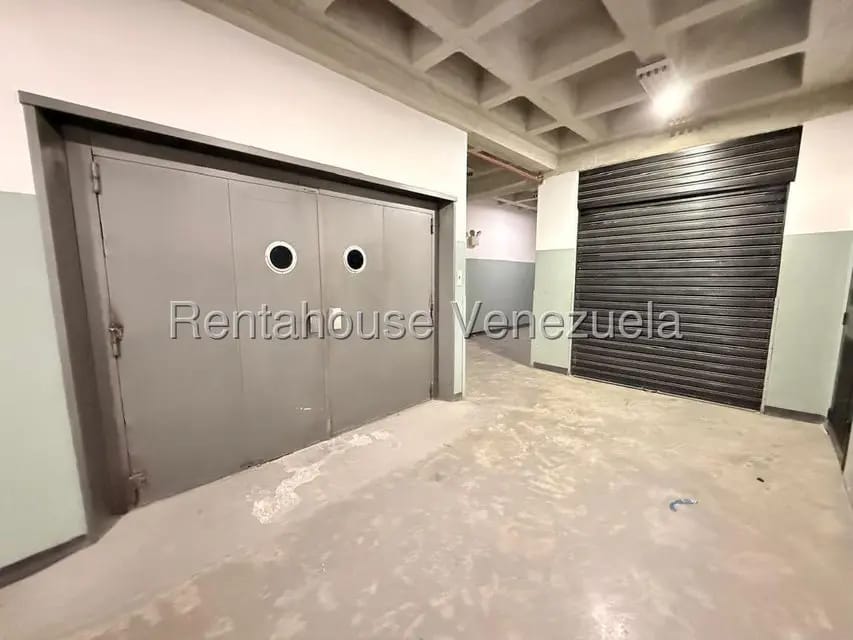 Comercial (Galpon - Deposito) en Alquiler en La Yaguara, Distrito Metropolitano - 24