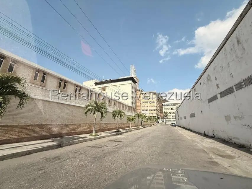 Comercial (Galpon - Deposito) en Alquiler en La Yaguara, Distrito Metropolitano - 25