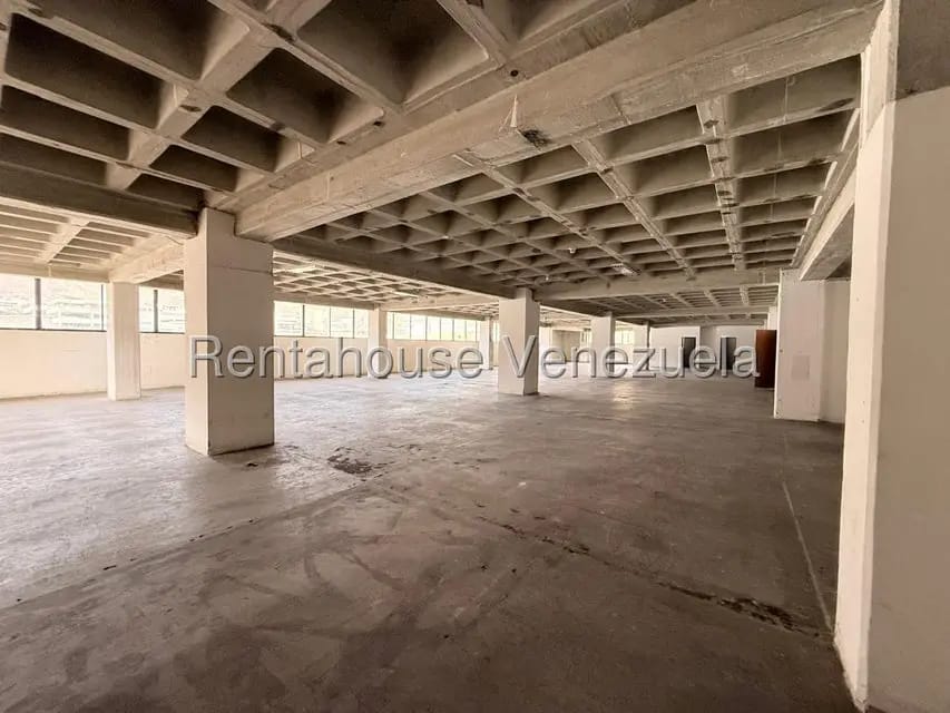 Comercial (Galpon - Deposito) en Alquiler en La Yaguara, Distrito Metropolitano - 26