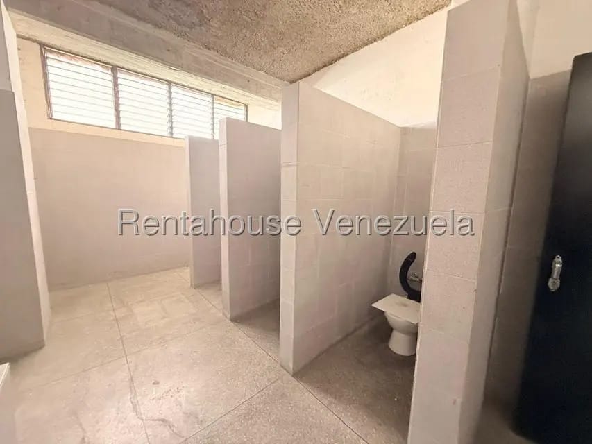 Comercial (Galpon - Deposito) en Alquiler en La Yaguara, Distrito Metropolitano - 9