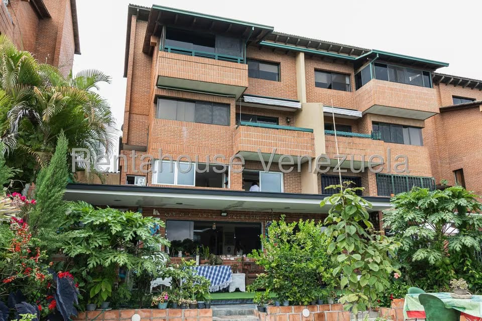 Townhouse (Duplex) en Venta en La Union, Distrito Metropolitano - 2