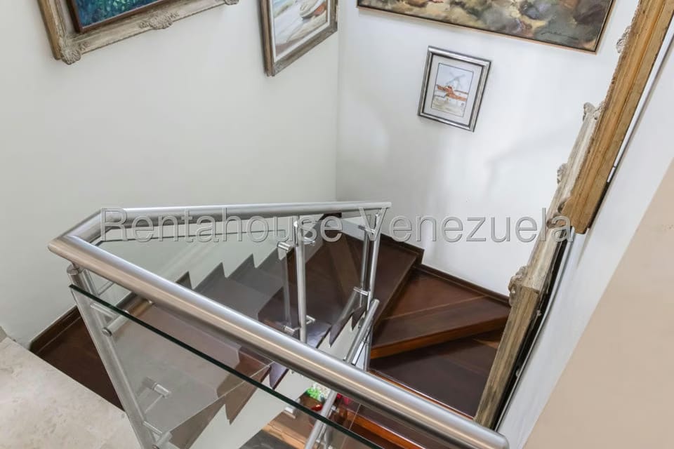 Townhouse (Duplex) en Venta en La Union, Distrito Metropolitano - 3