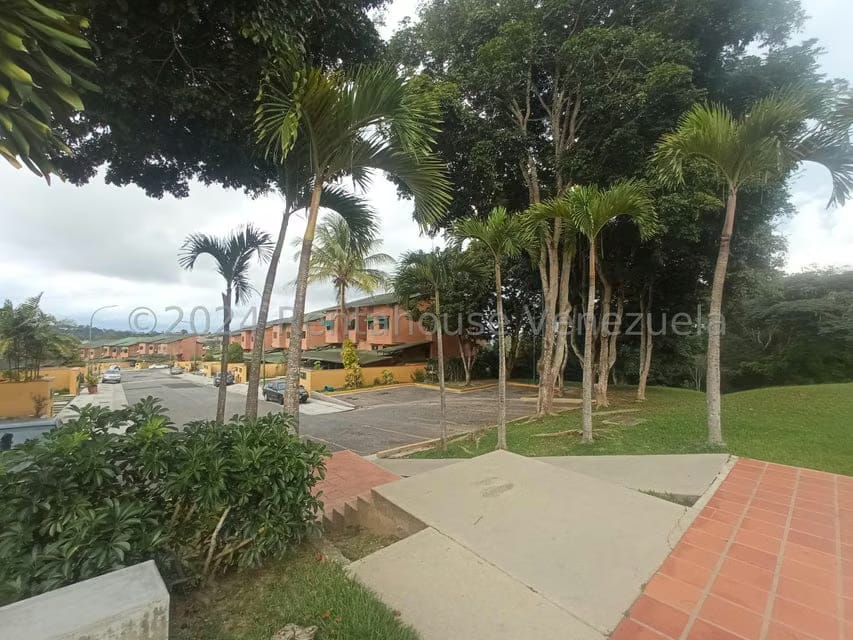 Townhouse (Duplex) en Venta en La Union, Distrito Metropolitano - 35