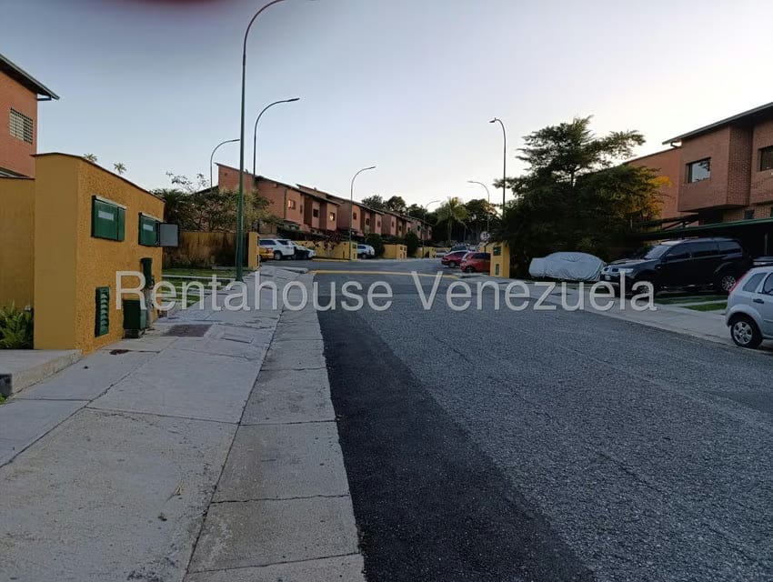 Townhouse (Duplex) en Venta en La Union, Distrito Metropolitano - 36