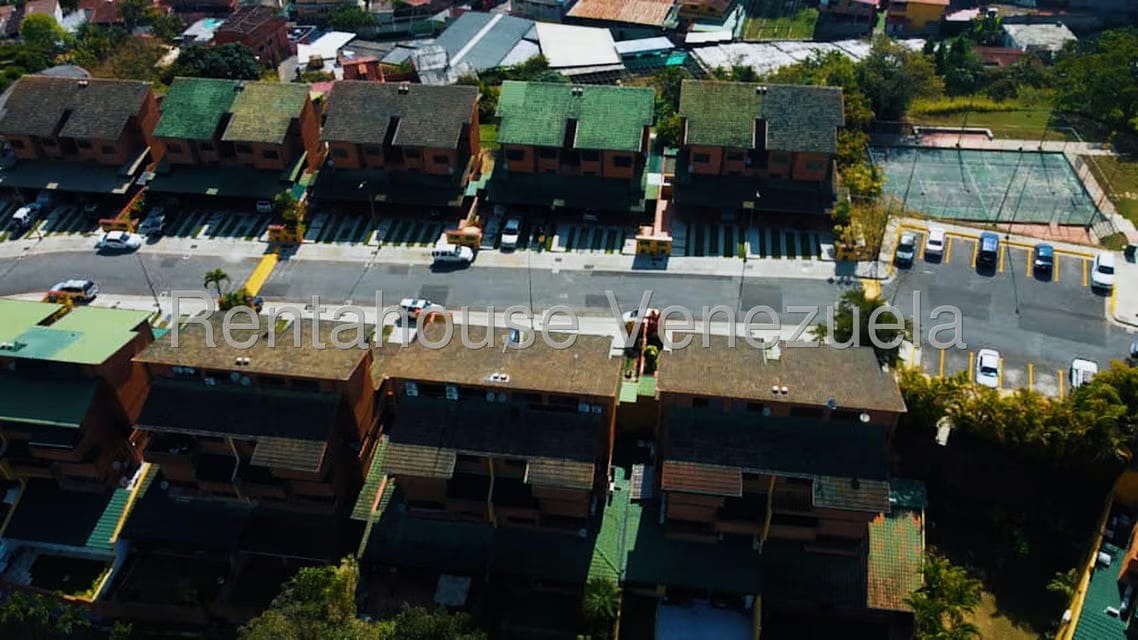 Townhouse (Duplex) en Venta en La Union, Distrito Metropolitano - 37