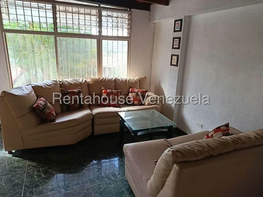 Anexo (1 Nivel) en Alquiler en La Tahona, Distrito Metropolitano - 3