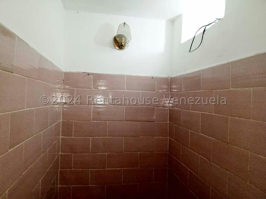 Comercial (Local Comercial) en Alquiler en Parroquia Concepcion, Lara - 13