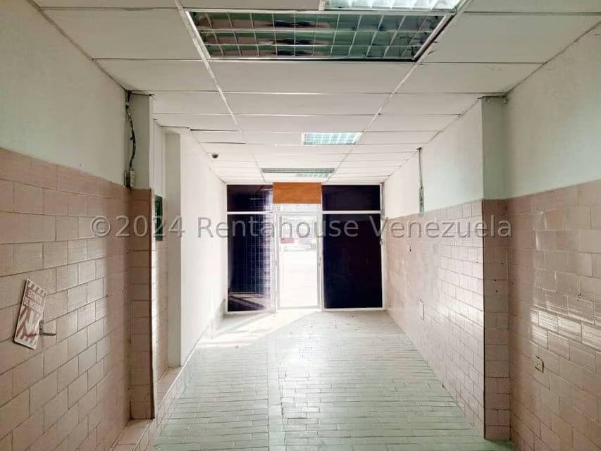 Comercial (Local Comercial) en Alquiler en Parroquia Concepcion, Lara - 4