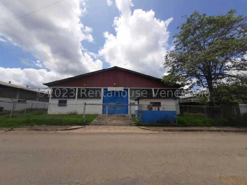 Comercial (Galpon - Deposito) en Venta en Zona Industrial, Guarico
