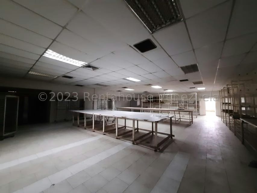 Comercial (Galpon - Deposito) en Venta en Zona Industrial, Guarico - 16