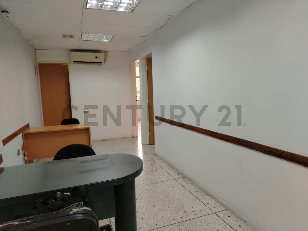OFICINA EN ALQUILER LAS DELICIAS MARACAY CENTRO ANDRES BELLO - 3