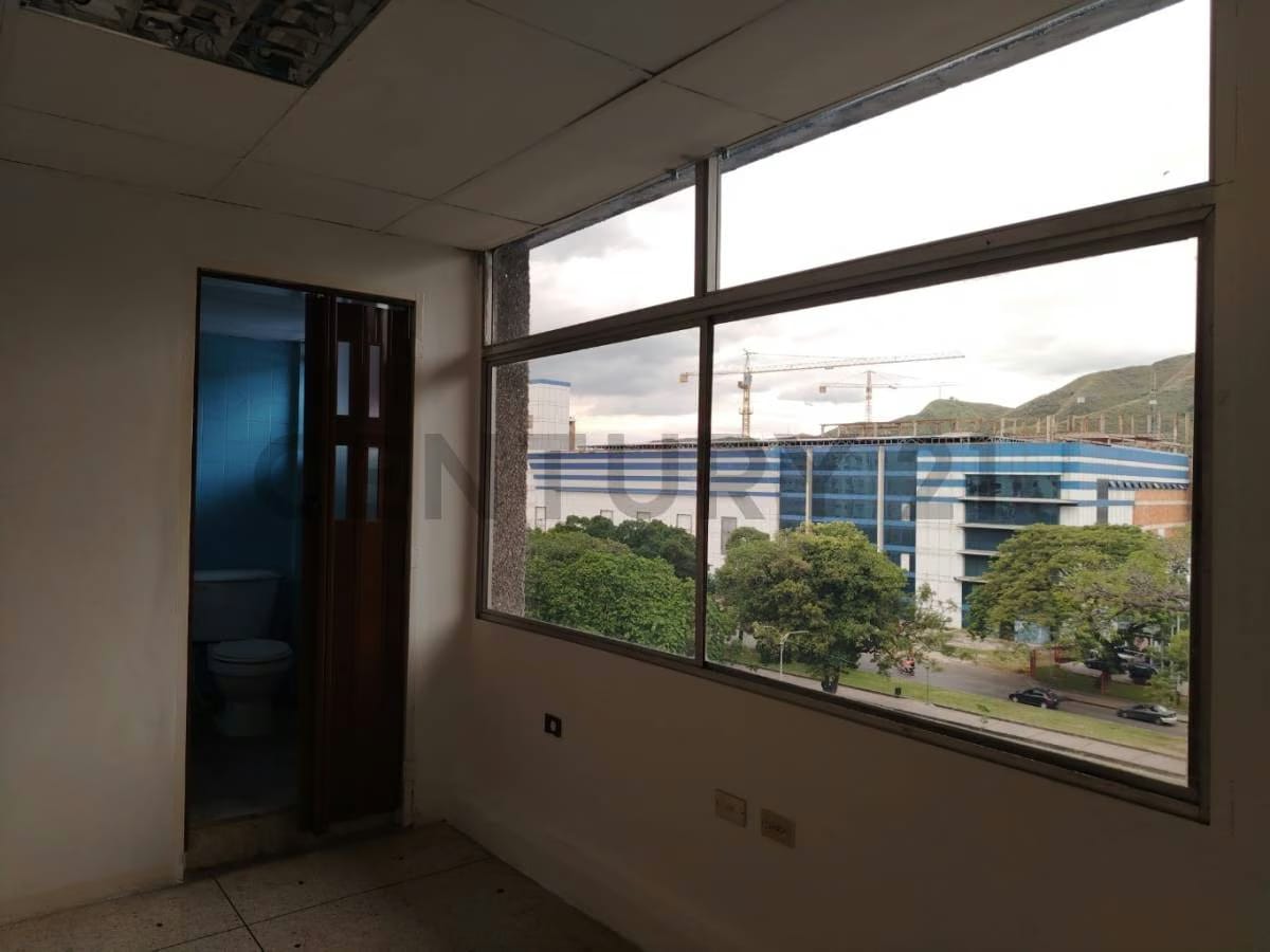 OFICINA EN ALQUILER LAS DELICIAS MARACAY CENTRO ANDRES BELLO - 7