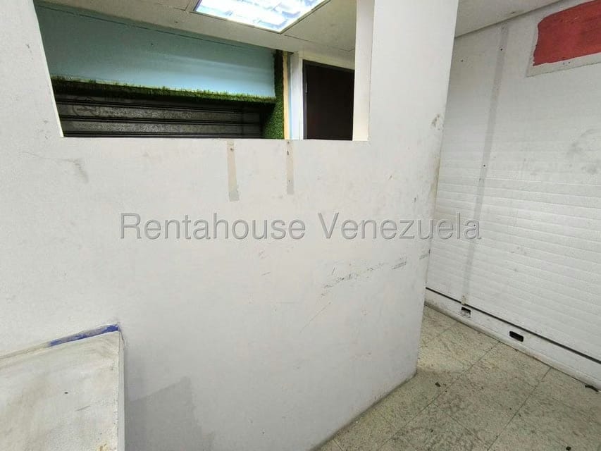 Comercial (Local Comercial) en Alquiler en Caurimare, Distrito Metropolitano - 11