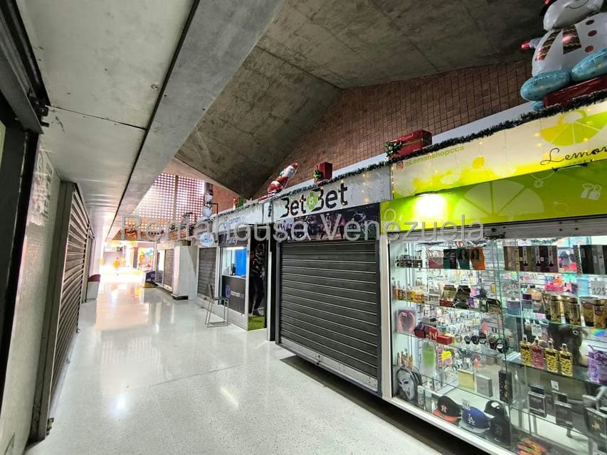 Comercial (Local Comercial) en Alquiler en Caurimare, Distrito Metropolitano - 8