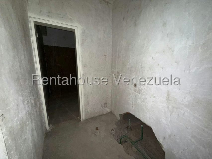 Apartamento (Duplex) en Venta en La Escondida, Distrito Metropolitano - 16