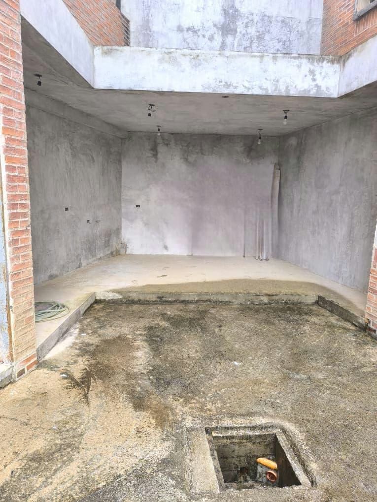 Townhouse Dúplex en Venta - Obra Gris - Urb. El Retiro - San Antonio de Los Altos - Estado Miranda - 6