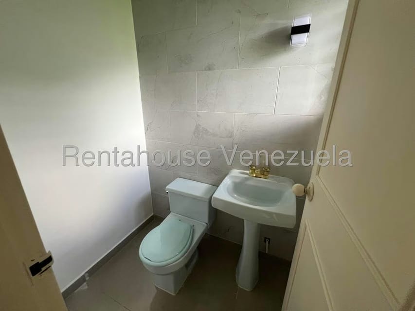 Apartamento (1 Nivel) en Alquiler en Miranda, Distrito Metropolitano - 6