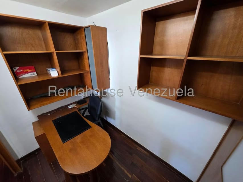 Apartamento (1 Nivel) en Venta en Colinas de Santa Monica, Distrito Metropolitano - 11