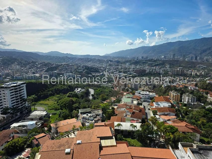 Apartamento (1 Nivel) en Venta en Colinas de Santa Monica, Distrito Metropolitano - 16