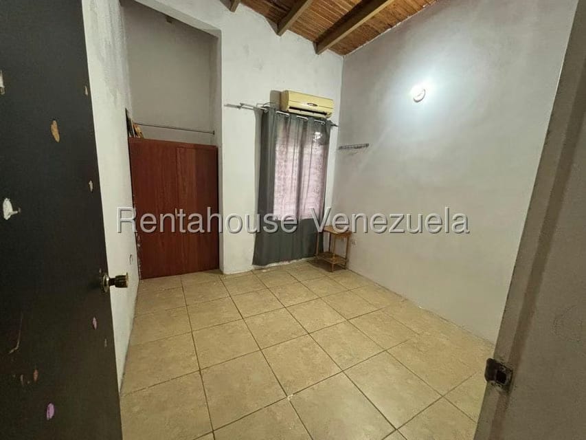 Casa (1 Nivel) en Alquiler en Miraflores, Portuguesa - 6