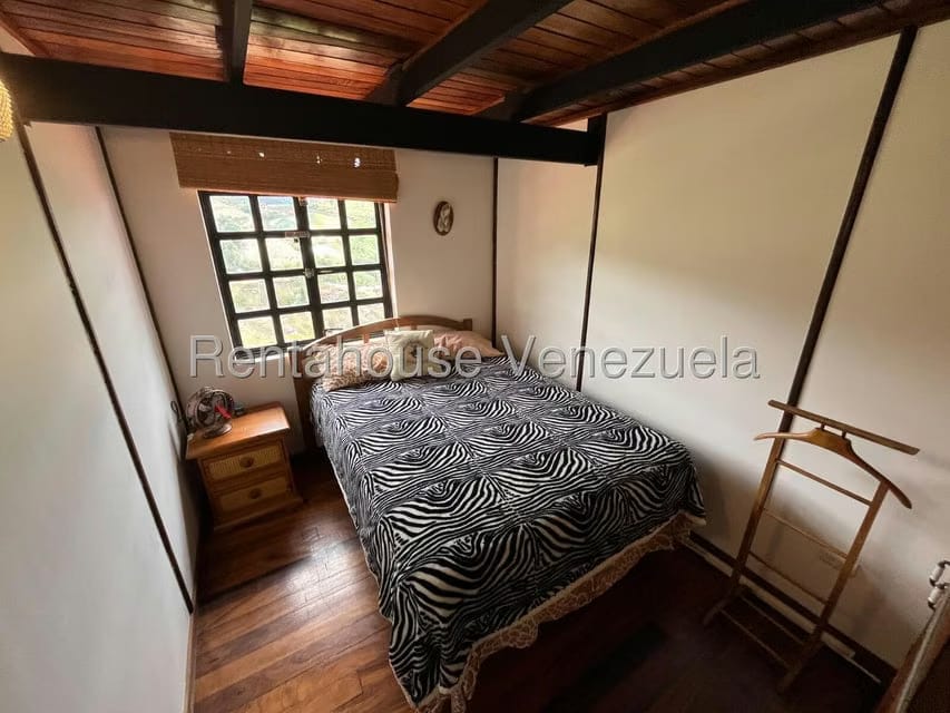Casa (Multipes Niveles) en Venta en La Colonia Tovar, Aragua - 14