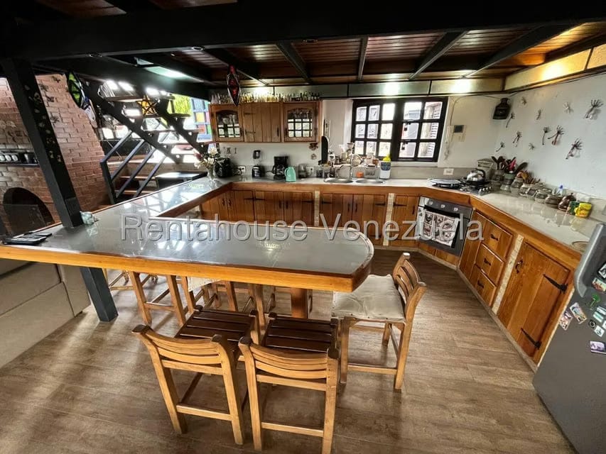 Casa (Multipes Niveles) en Venta en La Colonia Tovar, Aragua - 4