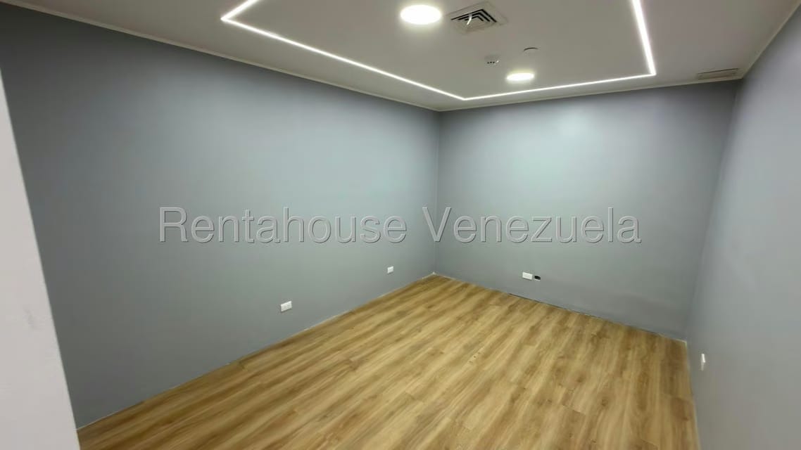 Comercial (Oficina) en Alquiler en Chuao, Distrito Metropolitano - 3
