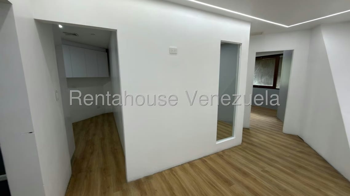 Comercial (Oficina) en Alquiler en Chuao, Distrito Metropolitano - 4