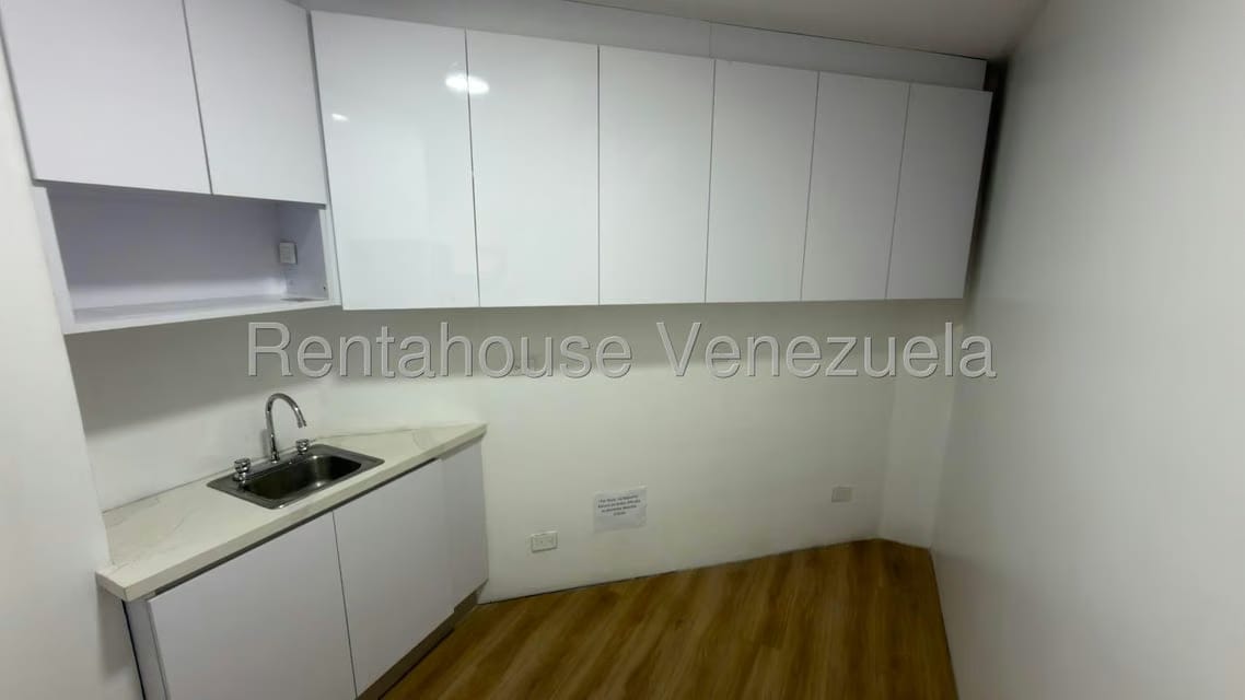 Comercial (Oficina) en Alquiler en Chuao, Distrito Metropolitano - 9