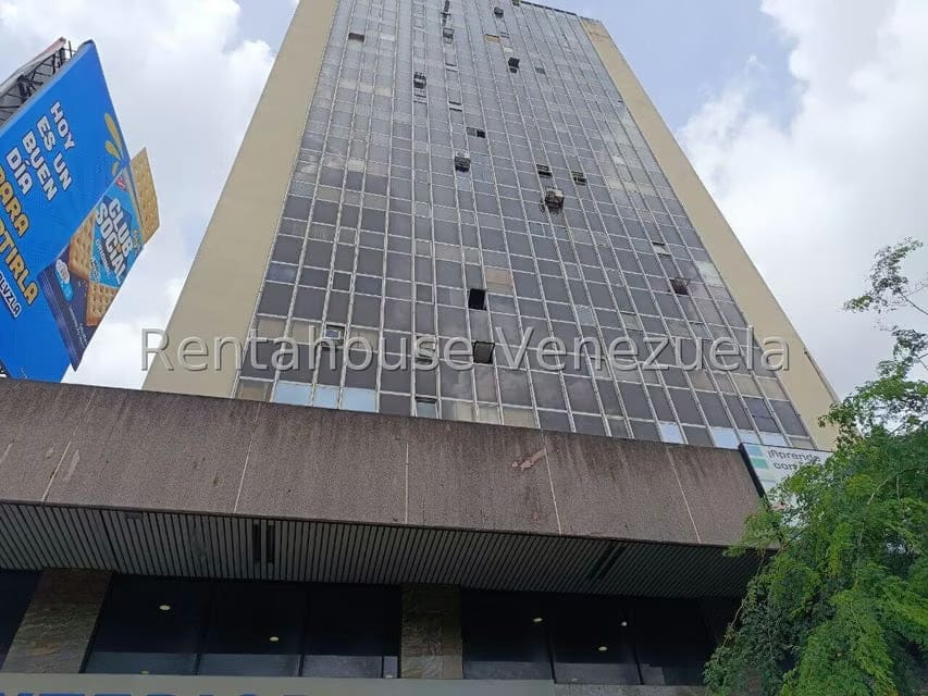 Comercial (Oficina) en Venta en Avenida Bolivar Norte, Carabobo - 24