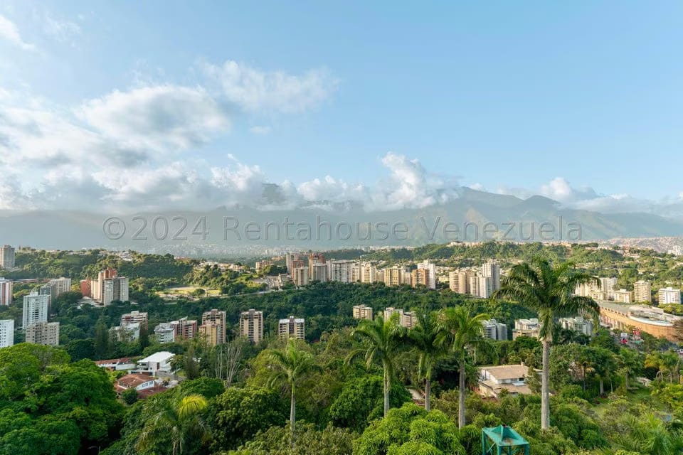 Casa (Multipes Niveles) en Venta en Cerro Verde, Distrito Metropolitano - 21