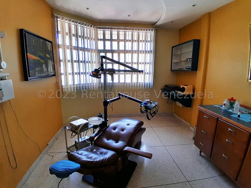 Comercial (Consultorio Medico) en Venta en Centro, Aragua - 24