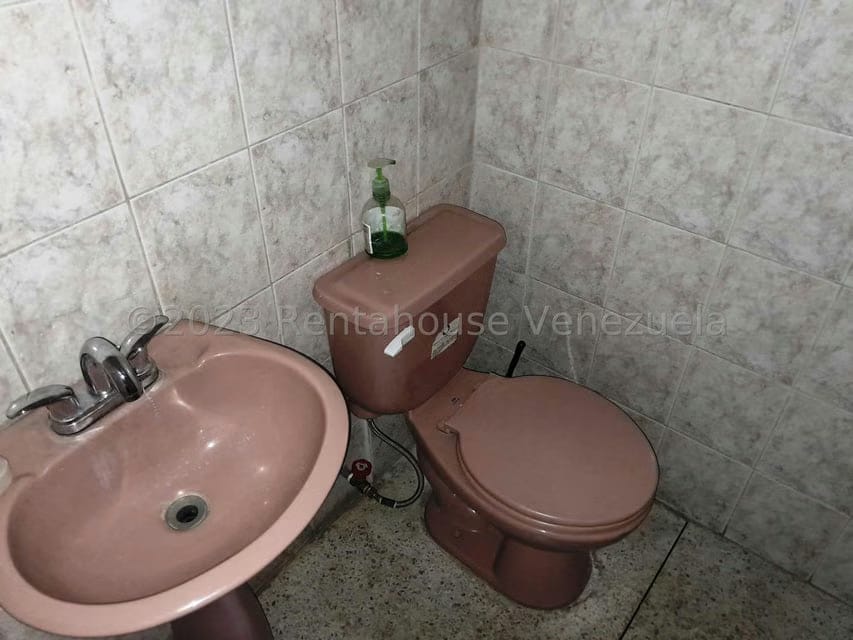 Comercial (Consultorio Medico) en Venta en Centro, Aragua - 7
