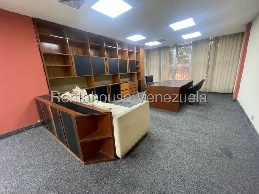 Comercial (Local Comercial) en Alquiler en Los Chaguaramos, Distrito Metropolitano - 11