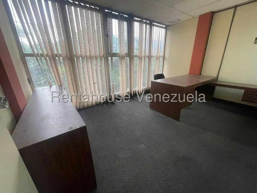 Comercial (Local Comercial) en Alquiler en Los Chaguaramos, Distrito Metropolitano - 15