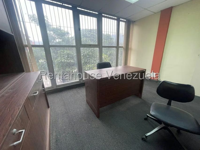 Comercial (Local Comercial) en Alquiler en Los Chaguaramos, Distrito Metropolitano - 17