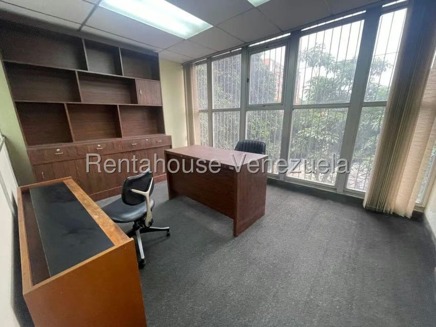 Comercial (Local Comercial) en Alquiler en Los Chaguaramos, Distrito Metropolitano - 18