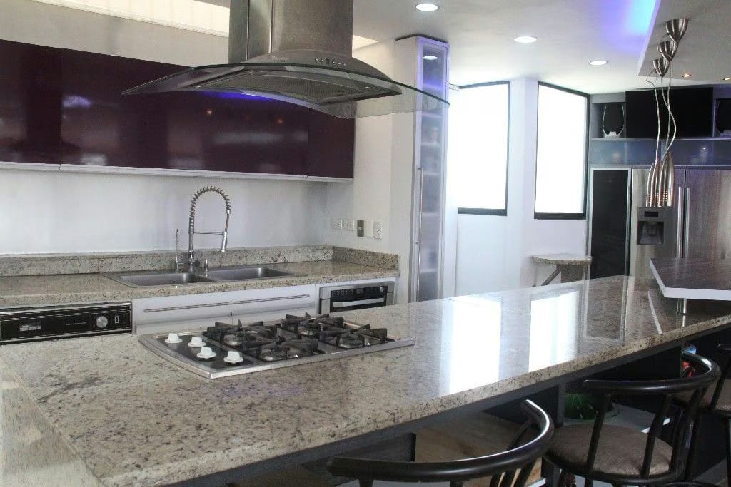 PENTHOUSE EN VENTA EN CAMPO ALEGRE, CHACAO. MIRA - 3